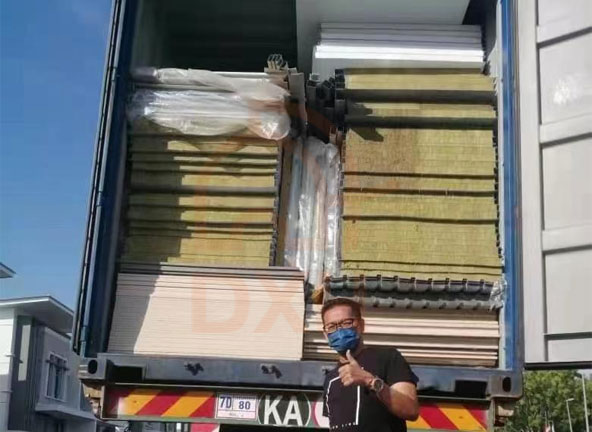 Aan uw deur afgeleverd